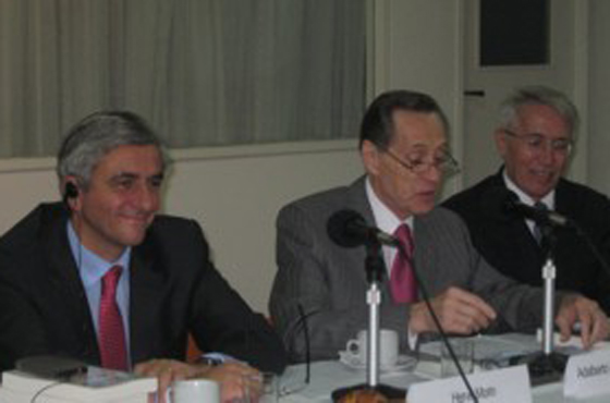 Hervé Morin, Adalberto Rodríguez Giavarini y Frédéric Baleine du Laurens